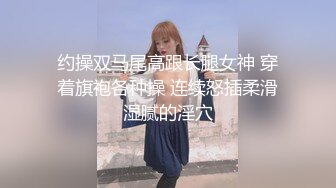 极品无毛金发外国美女 大长腿大美臀在沙发上自慰听到我鸡巴一直硬