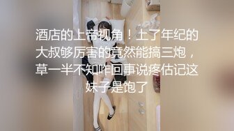 儿子：妈妈，让我来拖地吧，你这个衣服好性感啊，爸爸给你买的吗，好热啊   妈妈：漂亮吗，我肯定热咧，喜欢吗儿子！