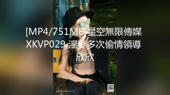 肥臀骚妇小影扭动母狗肥臀