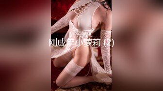 【自整理】Pornhub博主SexyandTiny  生日当天去朋友家 她藏在桌子下面吃屌 惊险刺激 最新高清视频合集【80V】 (9)