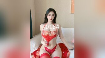 大神直接闯入商场女厕 不仅仅要拍美女的B还要拍她的脸